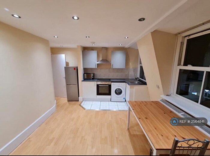2 Bedroom Flat To Rent In Armagh Road, London, E3