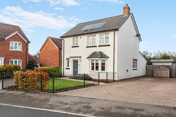 4 Bedroom Detached House For Sale In Batchelor Way, Downton, SP5
