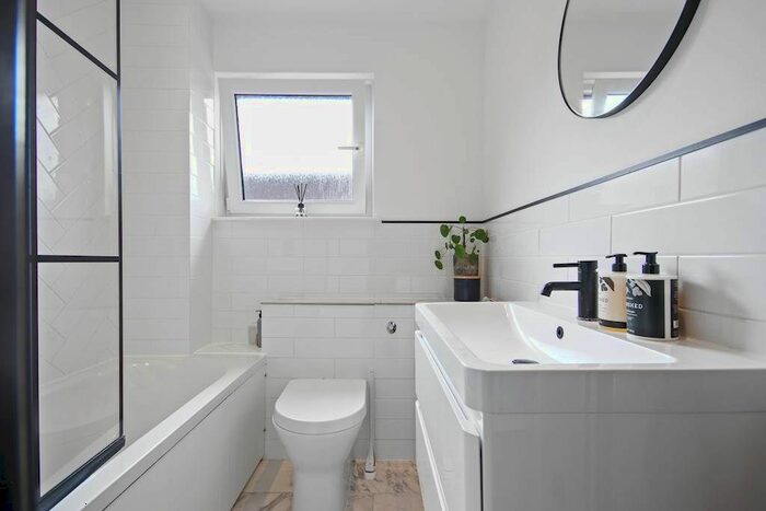 1 Bedroom Terraced House To Rent In Abbey Gardens, London, SE16