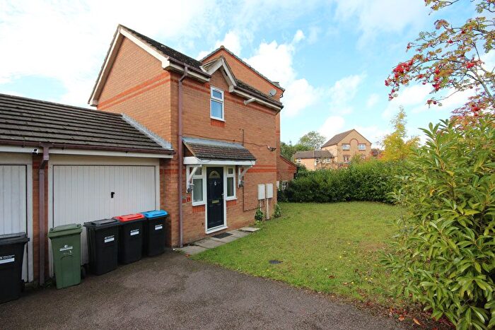 3 Bedroom Semi-Detached House To Rent In Rhodes Place, Oldbrook, MK6