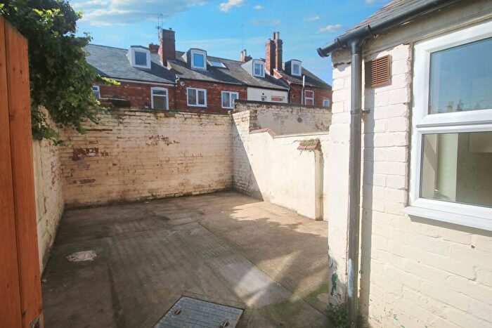2 Bedroom Terraced House For Sale In Belmont Street, Lincoln, Lincolnshire, LN2