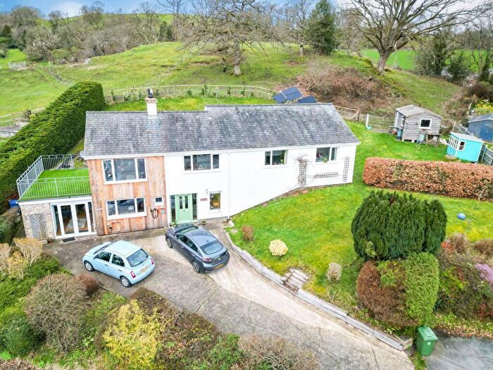 4 Bedroom Detached House For Sale In Craig Y Fron, Bala, LL23
