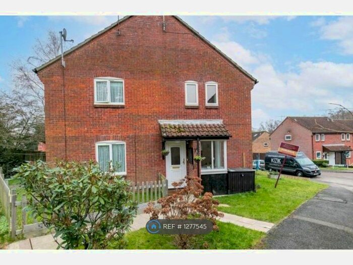 1 Bedroom Terraced House To Rent In Oakapple Close, Crawley RH11