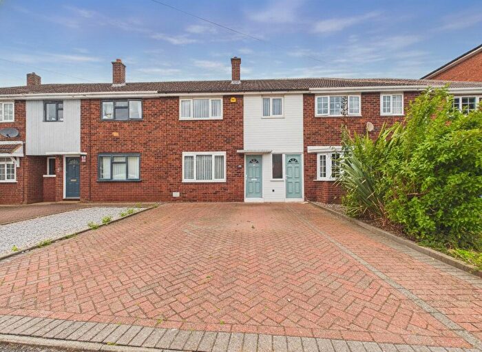 3 Bedroom Terraced House For Sale In Milton Avenue, Tamworth, B79