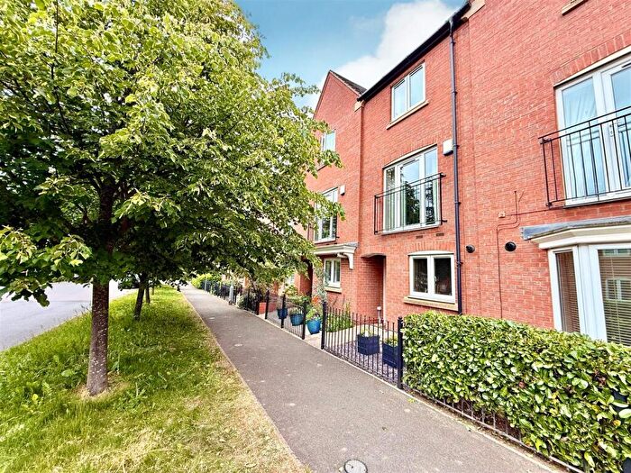 3 Bedroom Terraced House For Sale In Highland Drive, Loughborough, Leicestershire, LE11