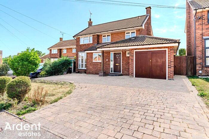 3 Bedroom Detached House For Sale In Norfolk Close, Maldon, CM9