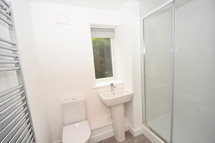 2 Bedroom Flat To Rent In Blenheim Walk, Corby, Northamptonshire, NN18