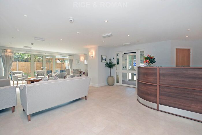 2 Bedroom Flat For Sale In Meadows House, Walton On Thames, KT12