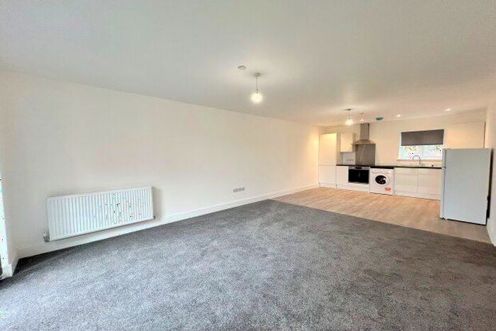 1 Bedroom Flat To Rent In Blandford Close, Romford, RM7