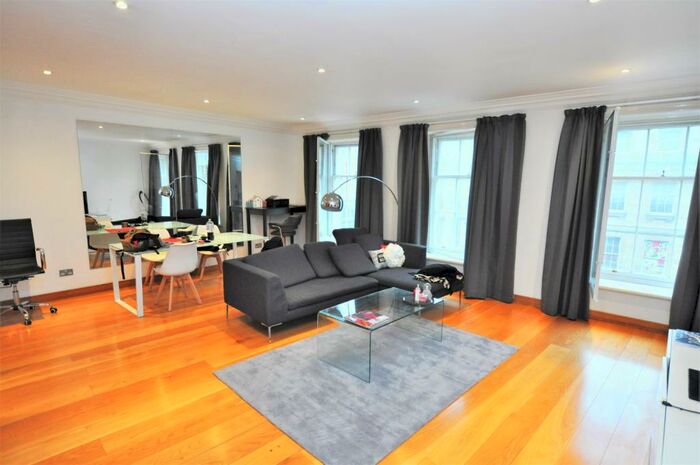 2 Bedroom Apartment To Rent In Grainger Street, Newcastle Upon Tyne, NE1