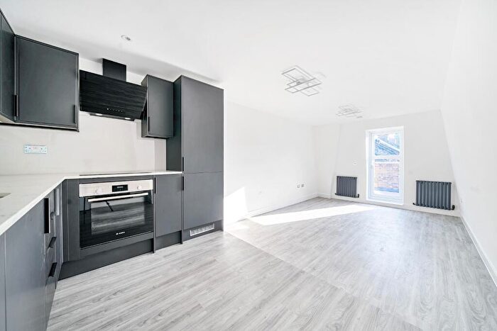 2 Bedroom Flat To Rent In Haigh Apartments, Rippolson Road, Plumstead, London, SE18