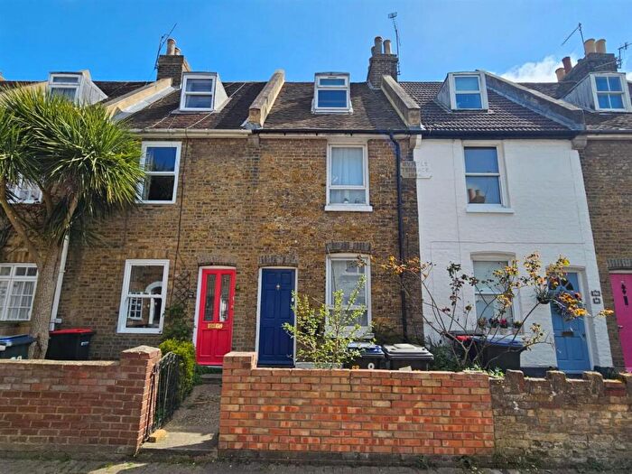 4 Bedroom Terraced House To Rent In Black Griffin Lane, Canterbury, Canterbury, CT1