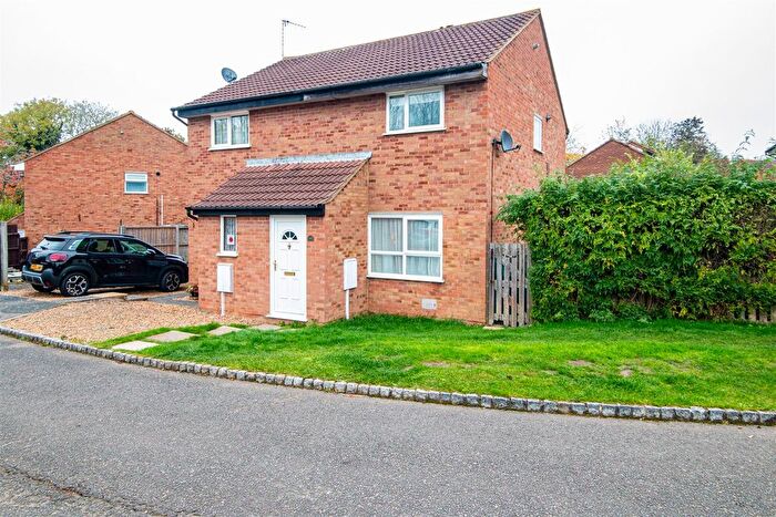 2 Bedroom Semi-Detached House To Rent In Squires Close, Coffee Hall, Milton Keynes, MK6