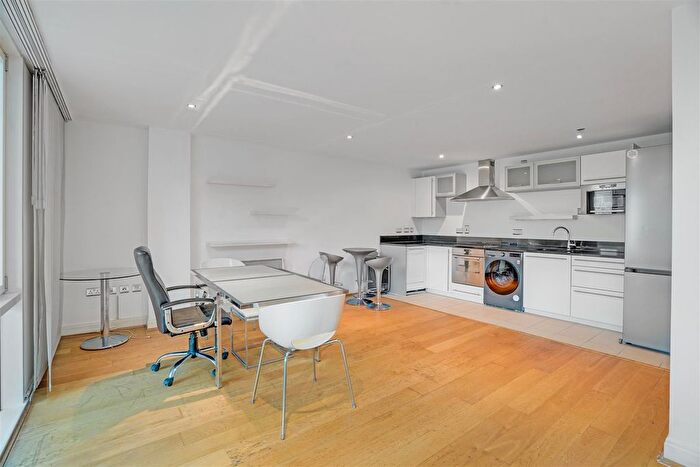 2 Bedroom Flat For Sale In Winchester Road, London, NW3