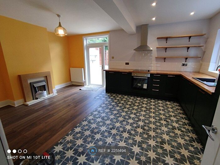 3 Bedroom Semi-Detached House To Rent In Prince Of Wales Avenue, Southampton, SO15