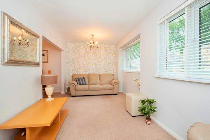 2 Bedroom Maisonette To Rent In Ancroft Close, York, YO1