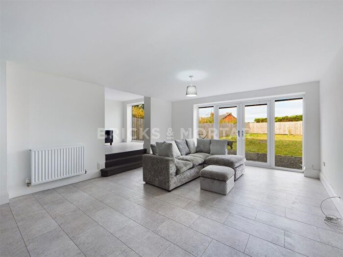 3 Bedroom Semi Detached Bungalow To Rent In Reay Street, Bill Quay, Gateshead, NE10