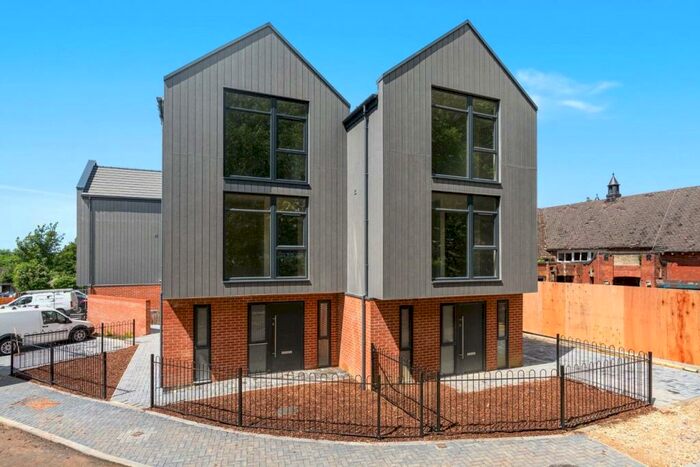 3 Bedroom Semi-Detached House For Sale In Lime Grove, Grange Road, Tuffley, Gloucester, GL4