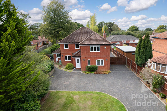 5 Bedroom Detached House For Sale In Yarmouth Road, North Walsham, Norfolk, NR28
