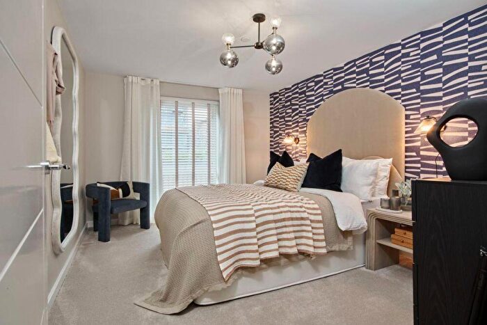 2 Bedroom Apartment For Sale In John Thornycroft Road, Southampton, Hampshire, SO19