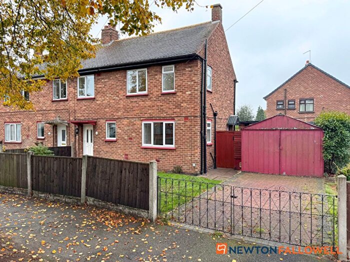 3 Bedroom Semi-Detached House For Sale In Staunton Road, Newark, NG24