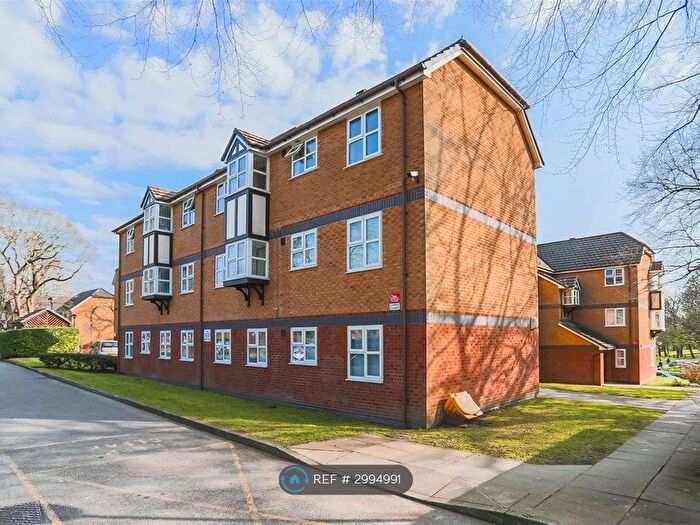 2 Bedroom Flat To Rent In Garbo Court, Salford, M6