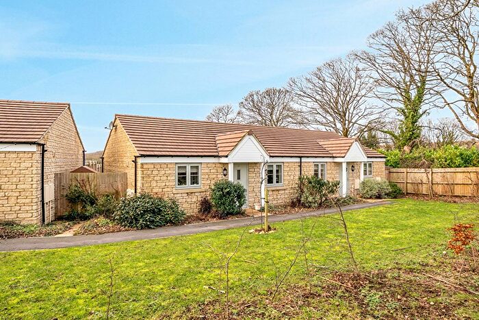 2 Bedroom Semi Detached Bungalow For Sale In Sycamore Grove, Chalford Hill, Stroud, GL6