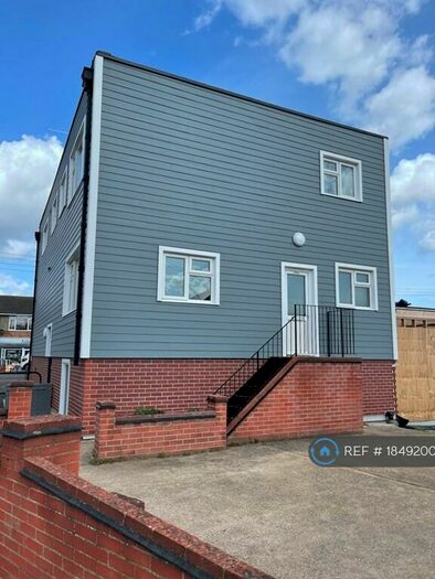 1 Bedroom Flat To Rent In High Street, Canvey Island, SS8