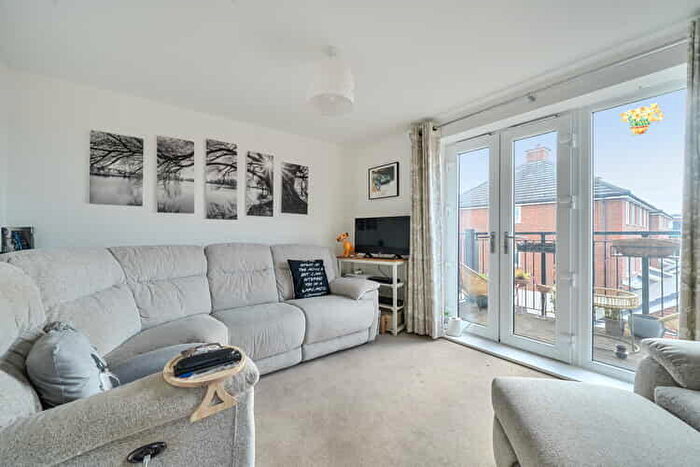 1 Bedroom Flat For Sale In Potter Crescent, Wokingham, Berkshire, RG41