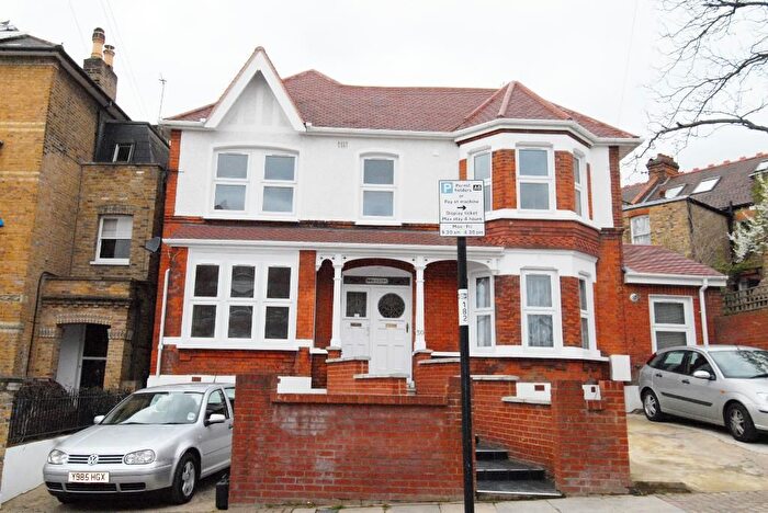 2 Bedroom Flat To Rent In Wimbledon Park Road, Southfields, London, SW18