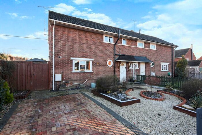 3 Bedroom Semi-Detached House For Sale In St. Leonards Close, Bulford, Salisbury, SP4