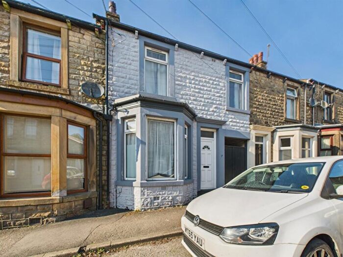 4 Bedroom Terraced House For Sale In Railway Street, Lancaster, LA1