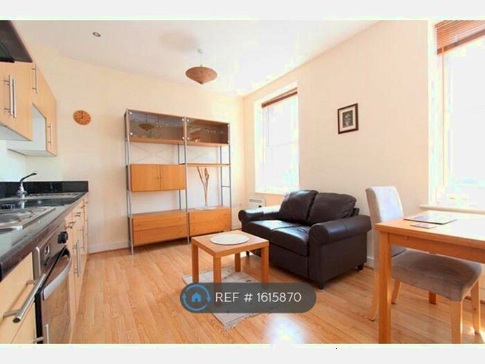 1 Bedroom Flat To Rent In Mcilroys Building, Central Reading, RG1