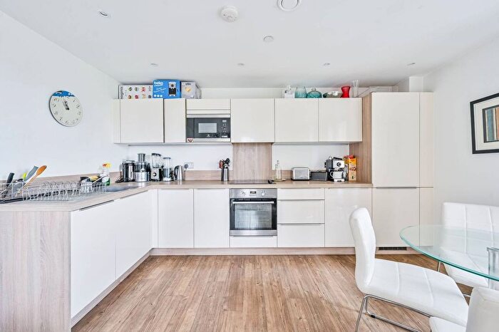 2 Bedroom Flat To Rent In Elmira Street, Lewisham, SE13