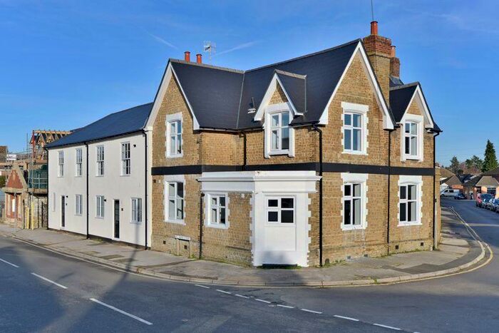 1 Bedroom Flat To Rent In Modern Ground Floor Conversion Apartment., GU7