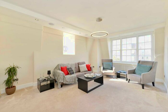 3 Bedroom Apartment To Rent In Circus Lodge, Circus Road, St John's Wood, London, NW8