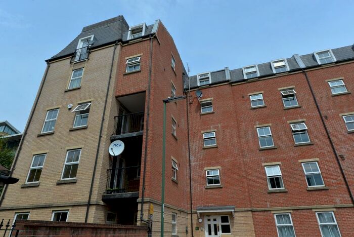 2 Bedroom Flat To Rent In Craven Street, Southampton, SO14