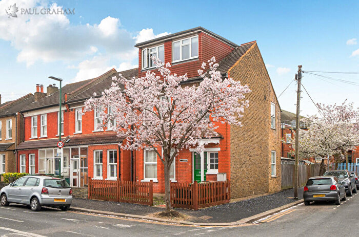 1 Bedroom Apartment For Sale In Strathearn Road, Sutton, SM1