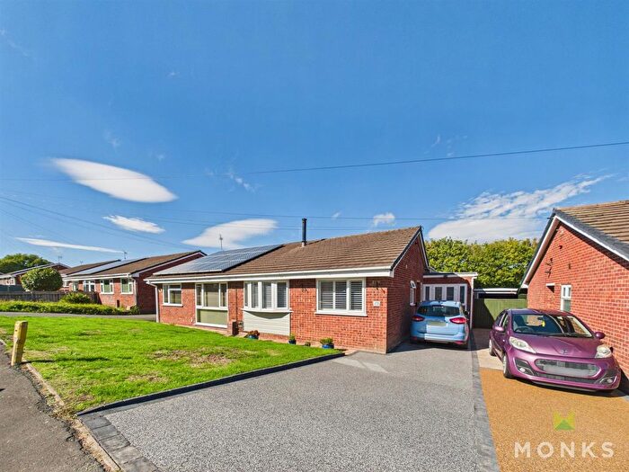 3 Bedroom Bungalow For Sale In Meadow Rise, Oswestry, SY11