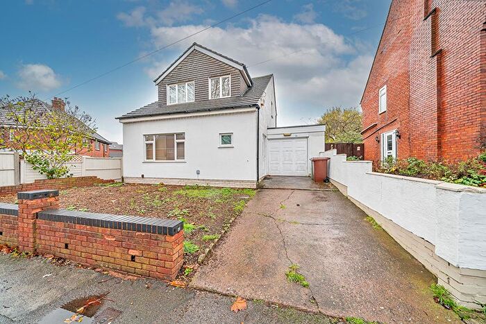 3 Bedroom Detached Bungalow For Sale In Dartmouth Avenue, Walsall, WS3