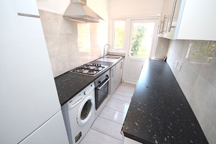 3 Bedroom End Of Terrace House To Rent In Thistledene Avenue, South Harrow, HA2