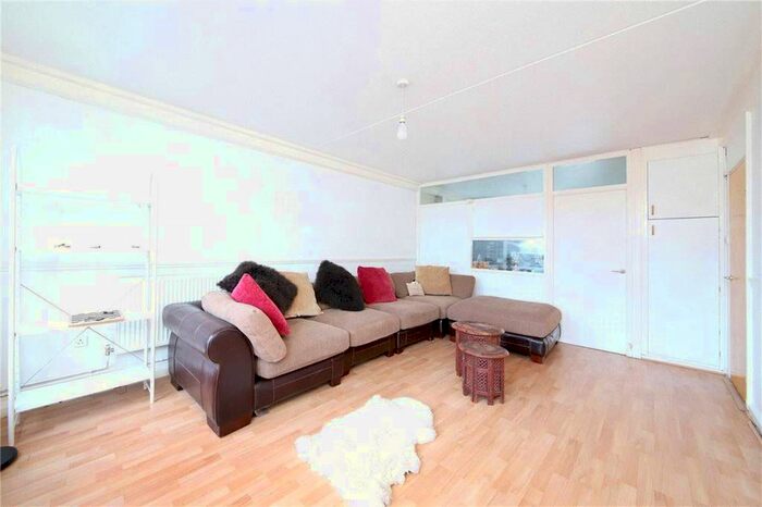 2 Bedroom Flat To Rent In Vanner Point, Hackney, London, E9