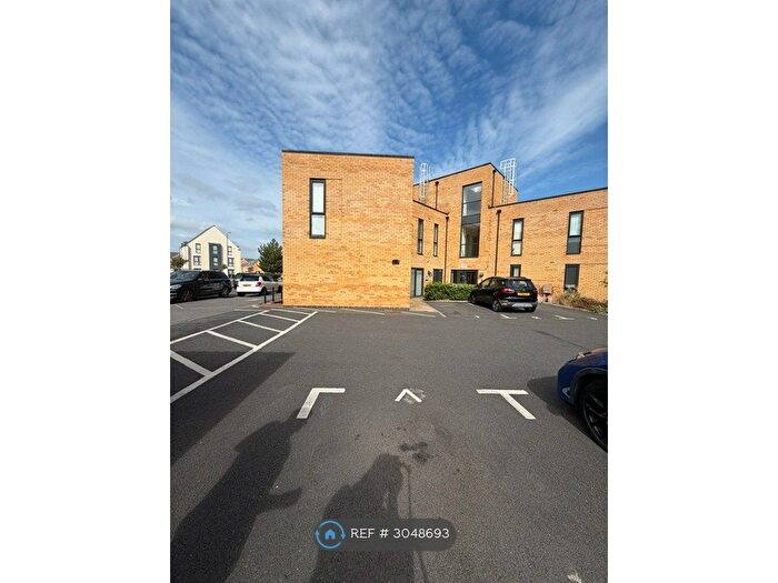 2 Bedroom Flat To Rent In Brooklands, Milton Keynes, MK10