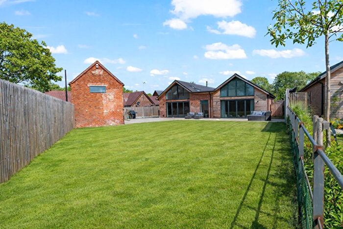 4 Bedroom Property For Sale In Haye Lane, Mappleborough Green, B80