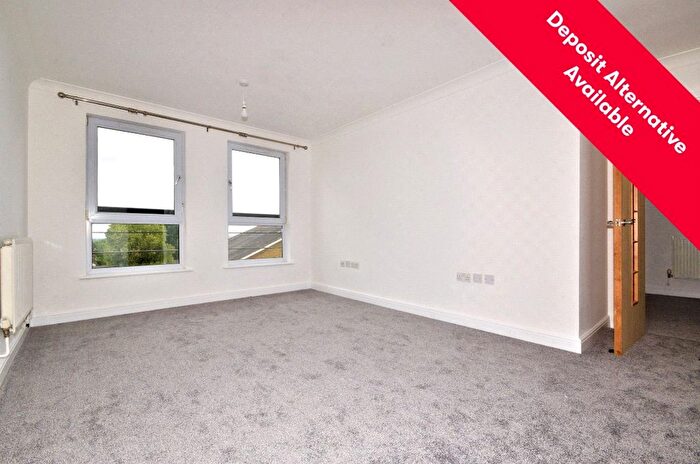 2 Bedroom Flat To Rent In Chatham House, Melbourne Road, Wallington, Surrey, SM6