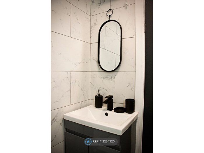 1 Bedroom Flat To Rent In Kingstanding Road, Birmingham, B44