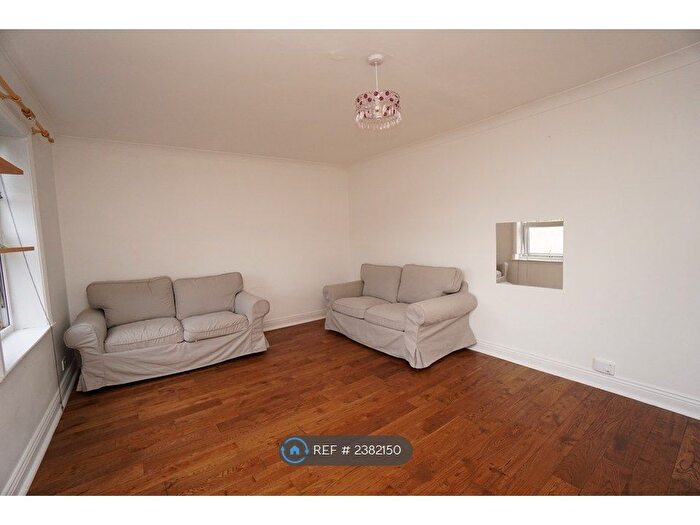 3 Bedroom Flat To Rent In Archway Road, London, N6
