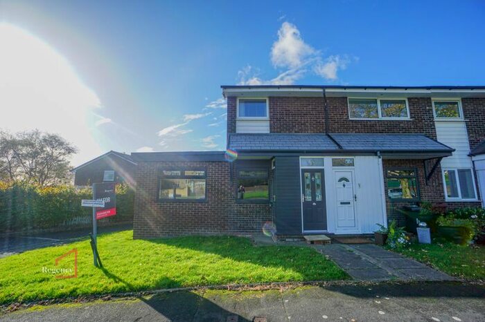 2 Bedroom Flat To Rent In Greenbarn Way, Blackrod, Bolton, BL6