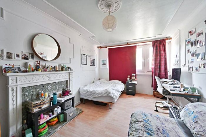3 Bedroom Flat To Rent In Moody Street, Mile End, London, E1
