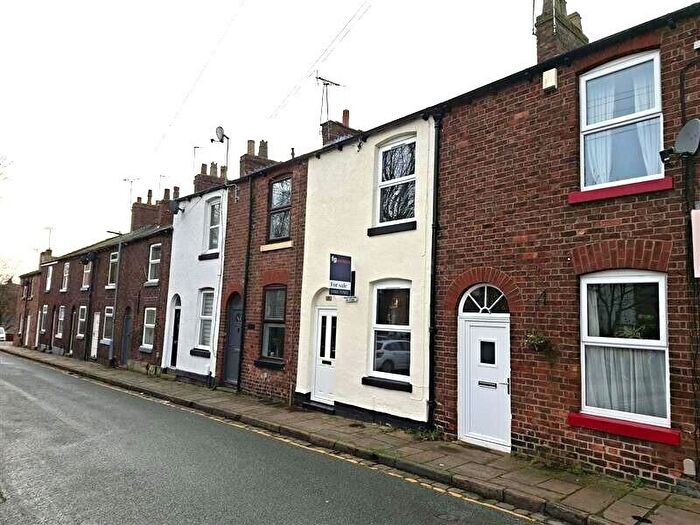 2 Bedroom Terraced House To Rent In Macclesfield, Cheshire, SK11